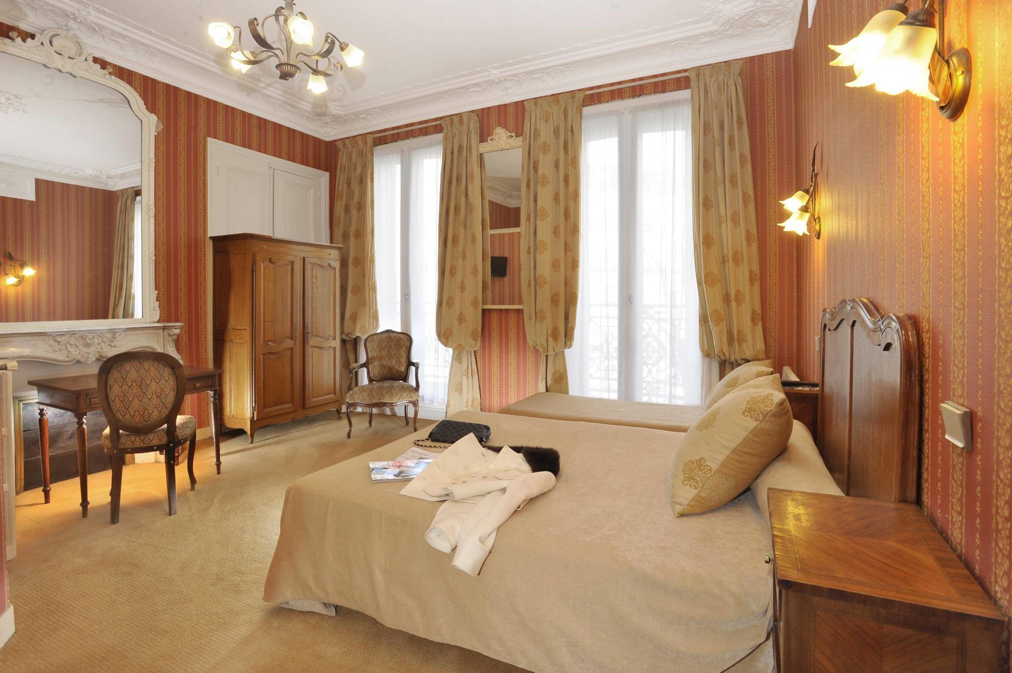 Hotel D'Albion Paris Bagian luar foto